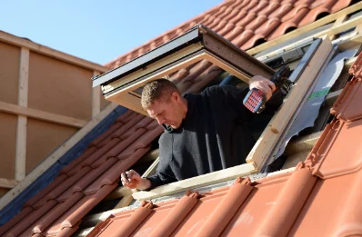 Pose de fenêtres de toit Velux à Praslay